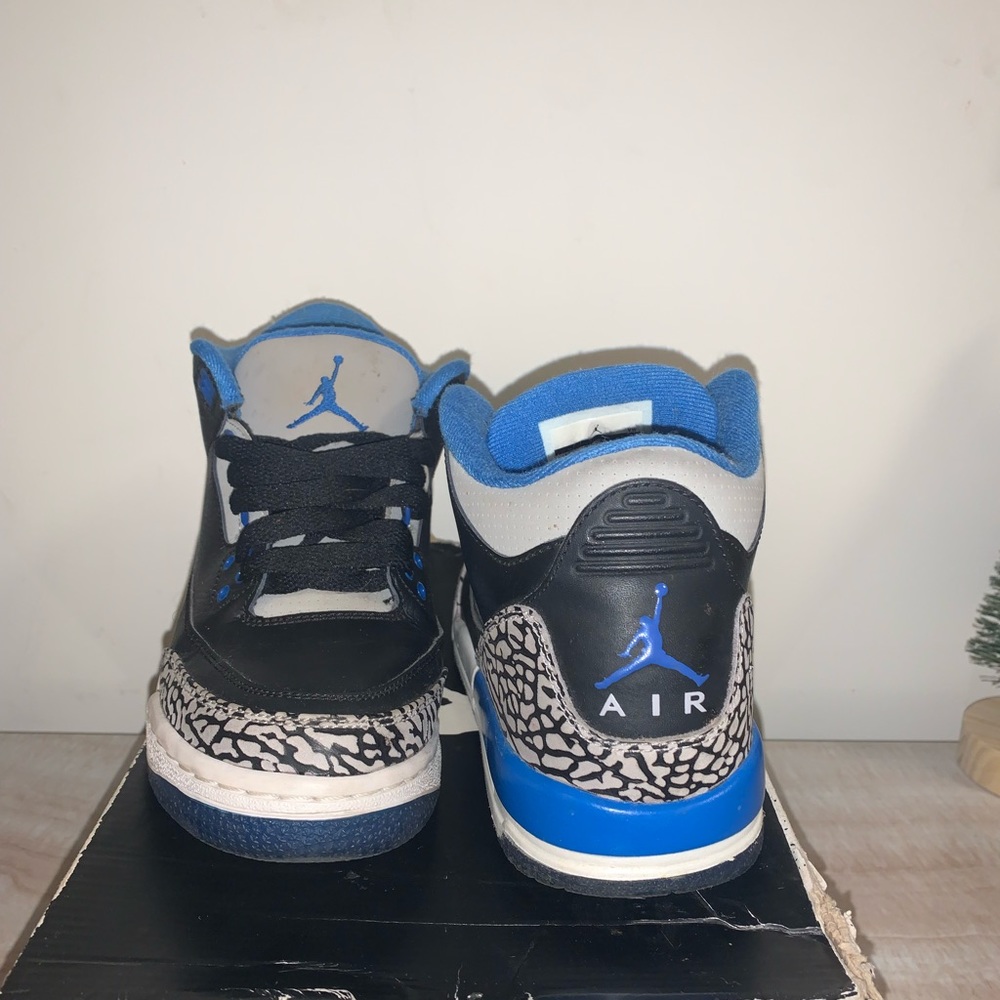 Jordan 3s size 6Y. Previously loved. Good condition. Smoke free home.